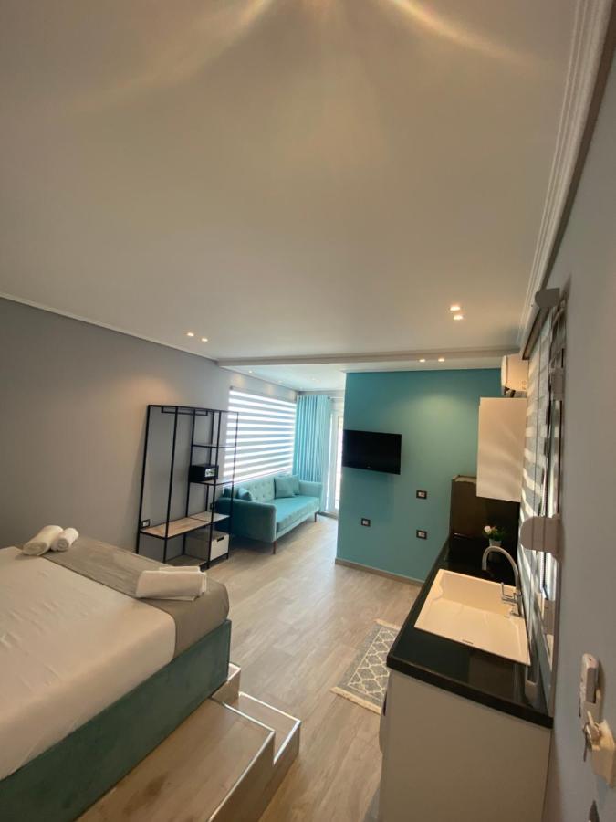Crown Apartment Sarandë Esterno foto